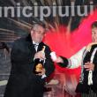 Primarul Sucevei, Ion Lungu, şi Sofia Vicoveanca au sărbătorit Revelionul alături de suceveni