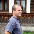 Humoreanul Nelu Popa vrea să salveze casele vechi din Bucovina