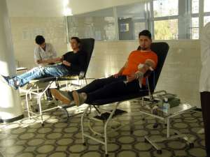 40 de tineri democrat-liberali de la organizaţia municipală Suceava au donat fiecare câte 450 de ml de sânge
