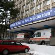 La Urgenţele Spitalului Judeţean a ajuns tânărul în vârstă de 24 de ani lovit cu pumnul, dar şi doi dintre prietenii din maşină