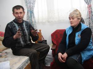 Dan şi Paraschiva Olenici refuză să-şi lase cinci copii la şcoală