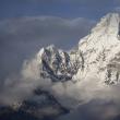 Muntele Ama Dablam pe care echipa de alpinişti din care face parte şi Sebastian Paulenco vor să-l escaladeze