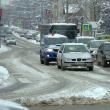 Carosabil acoperit cu zăpadă în municipiul Suceava, la ora 8