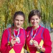 Ionela Lehaci (stânga) şi Geanina Beleagă aşteaptă şi acum recompensele financiare pentru aurul mondial de anul trecut