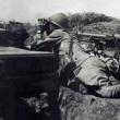 Soldaţi luptând în Primul Război Mondial