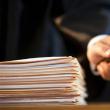 Doi soţi trimişi în judecată pentru evaziune fiscală cu fier vechi şi-au aflat ieri pedepsele