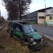 Mașina de teren pe care minorul a furat-o și s-a răsturnat cu ea pe calea ferată Foto: Adi Dranca