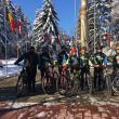 Bicicliștii care au înfruntat gerul pentru a face conturul României, pe străzile Sucevei, de 1 Decembrie