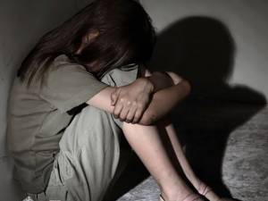 Fată de 12 ani, abuzată sexual de mai mulţi ani. Tatăl şi unchiul, printre cei anchetaţi. Foto: adevarul.ro