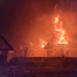 O casă din Măneuți, mistuită de un incendiu devastator