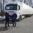Primarul Ion Lungu și primarul orașului  Cernăuți Roman Kliciuk, cu cel de-al doilea transport umanitar trimis de la Suceava