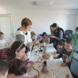Activitate catehetică și atelier tradițional de încondeiere a ouălor, la Parohia Sfântul M. Mc. Gheorghe, cartierul Burdujeni, Protopopiatul Suceava I