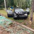 Autoturism ajuns în parc, după o coliziune pe artera principală a Sucevei
