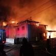 Incendiul de la Dragoșa a izbucnit în plină noapte şi a afectat patru gospodării