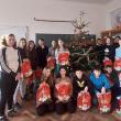 Elevii din Vatra Moldoviței au primit cadouri consistente oferite de Primăria și Consiliul Local al comunei