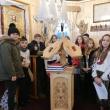 ”Larg deschideți poarta! N-am venit să cerem, ci-am venit să dăm!”, parteneriat între școală și biserică, la Poieni - Udești
