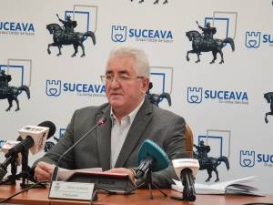Licitația pentru reabilitarea energetică a patru blocuri din centrul Sucevei a fost adjudecată, cea pentru dotarea școlilor este în derulare