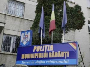 Un tânăr suspect de consum de droguri circula cu o mașină cu numere diferite, luate de la fier vechi