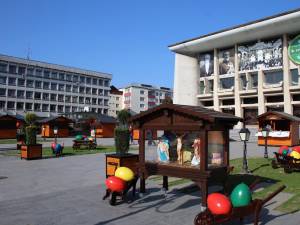 Fără ouă colorate, „mușcate spânzurate” și iepuri din sârmă cu beteală, de Paște, în Suceava