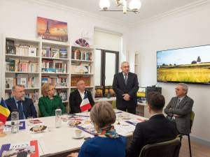 Ambasadorul Franței, Nicolas Warnery, a vizitat Alianţa Franceză din Suceava