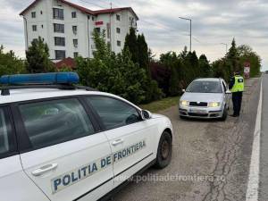 Un sucevean a încercat să plece în Ucraina deși avea permisul de conducere suspendat