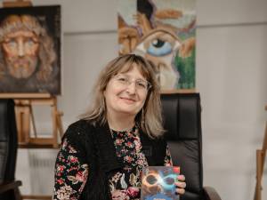 Poeta Marinela  T. Dinulescu a câștigat Premiul Opera Prima, pentru cel mai bun volum de debut în poezie, „Plus minus infinit”