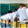 Au intrat în examen cu căști și telefon mobil, dar au fost surprinși de supraveghetori