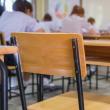 Doi candidați eliminați de la proba la alegere a bacalaureatului. Unul a folosit telefonul, celălalt fițuica