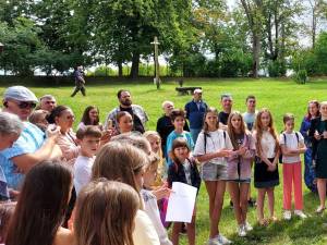 Zeci de copii au descoperit tainele unor meșteșuguri tradiționale, la Muzeul Satului Bucovinean