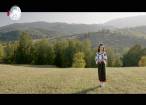Interpreta Laura Olteanu şi-a lansat videoclipul melodiei „Acasă-i România”